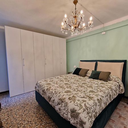 Veneziacentopercento La Forcola Apartment, Next To Rialto Bridge Exterior photo